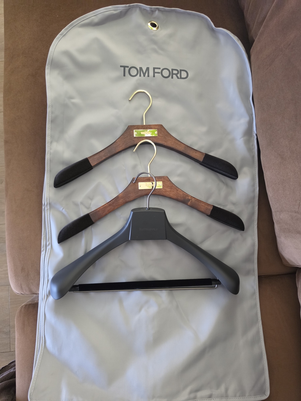 Tom Ford Men's Suit Hangers Set - Black and Wood With Garmet Bag